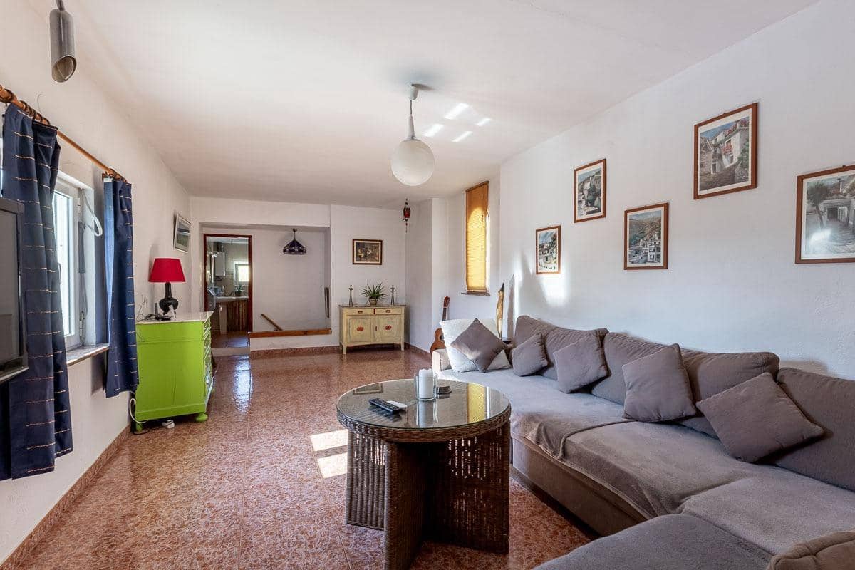 7 bedroom Villa for sale in Montefrio - € 350,000 (Ref: 9257576)