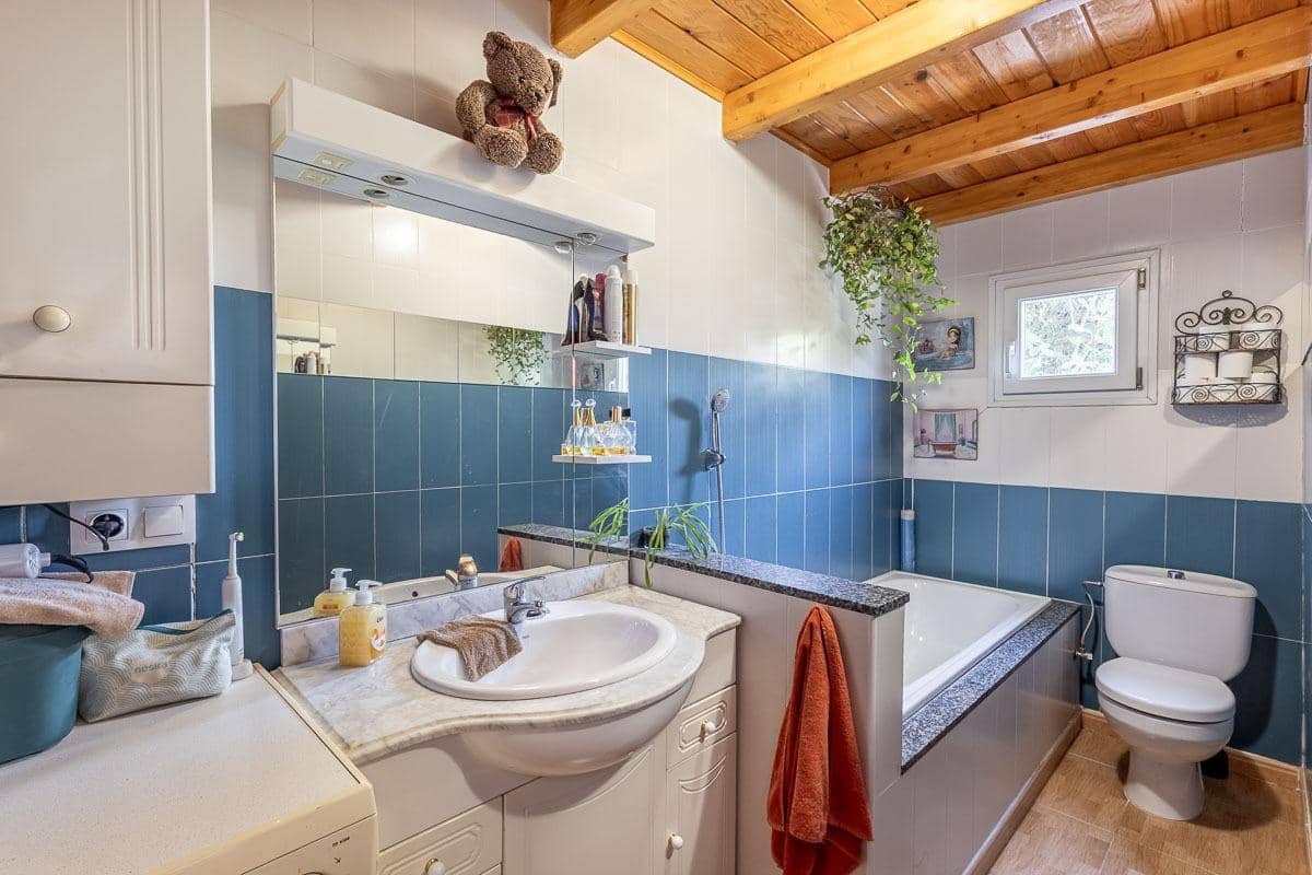 7 bedroom Villa for sale in Montefrio - € 350,000 (Ref: 9257576)