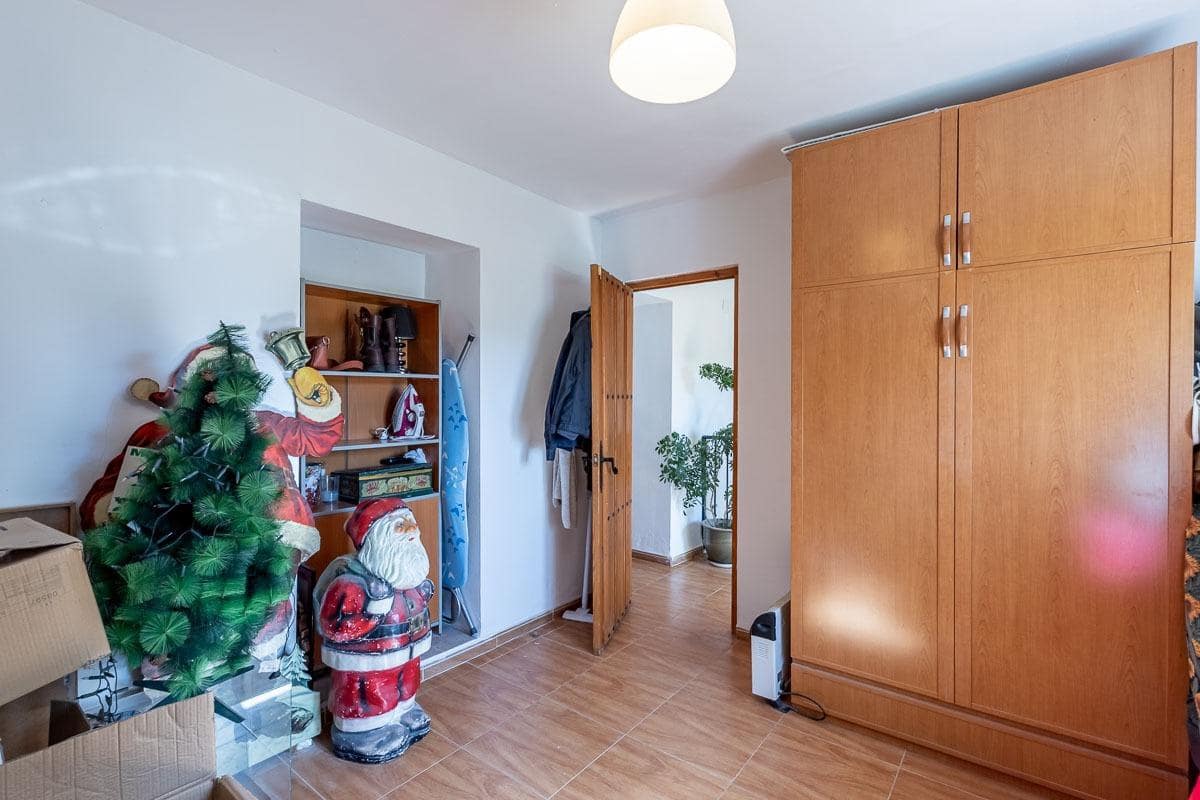 7 bedroom Villa for sale in Montefrio - € 350,000 (Ref: 9257576)