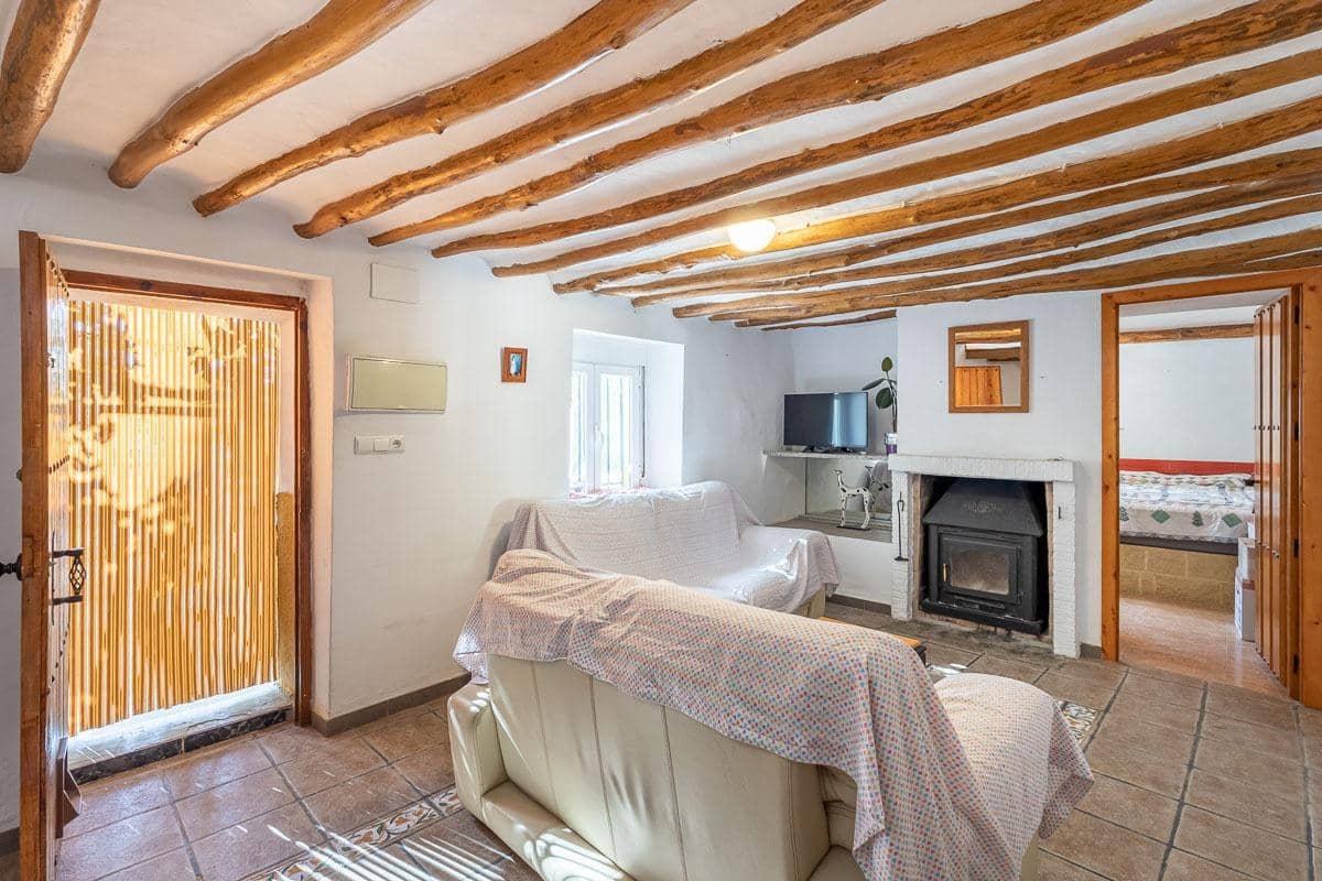 7 bedroom Villa for sale in Montefrio - € 350,000 (Ref: 9257576)