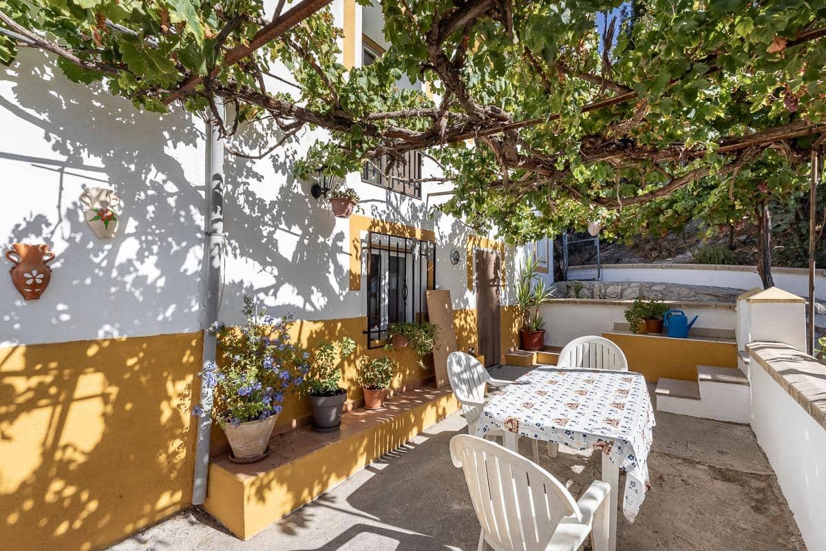 7 bedroom Villa for sale in Montefrio - € 350,000 (Ref: 9257576)