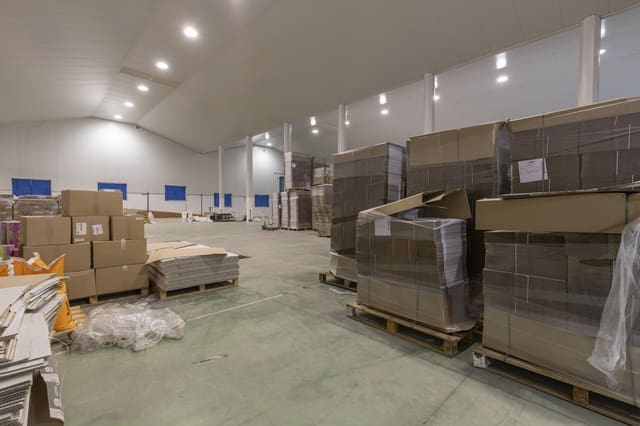 Biznes na sprzedaż w Dúrcal - 630 000 € (Ref: 9264370)