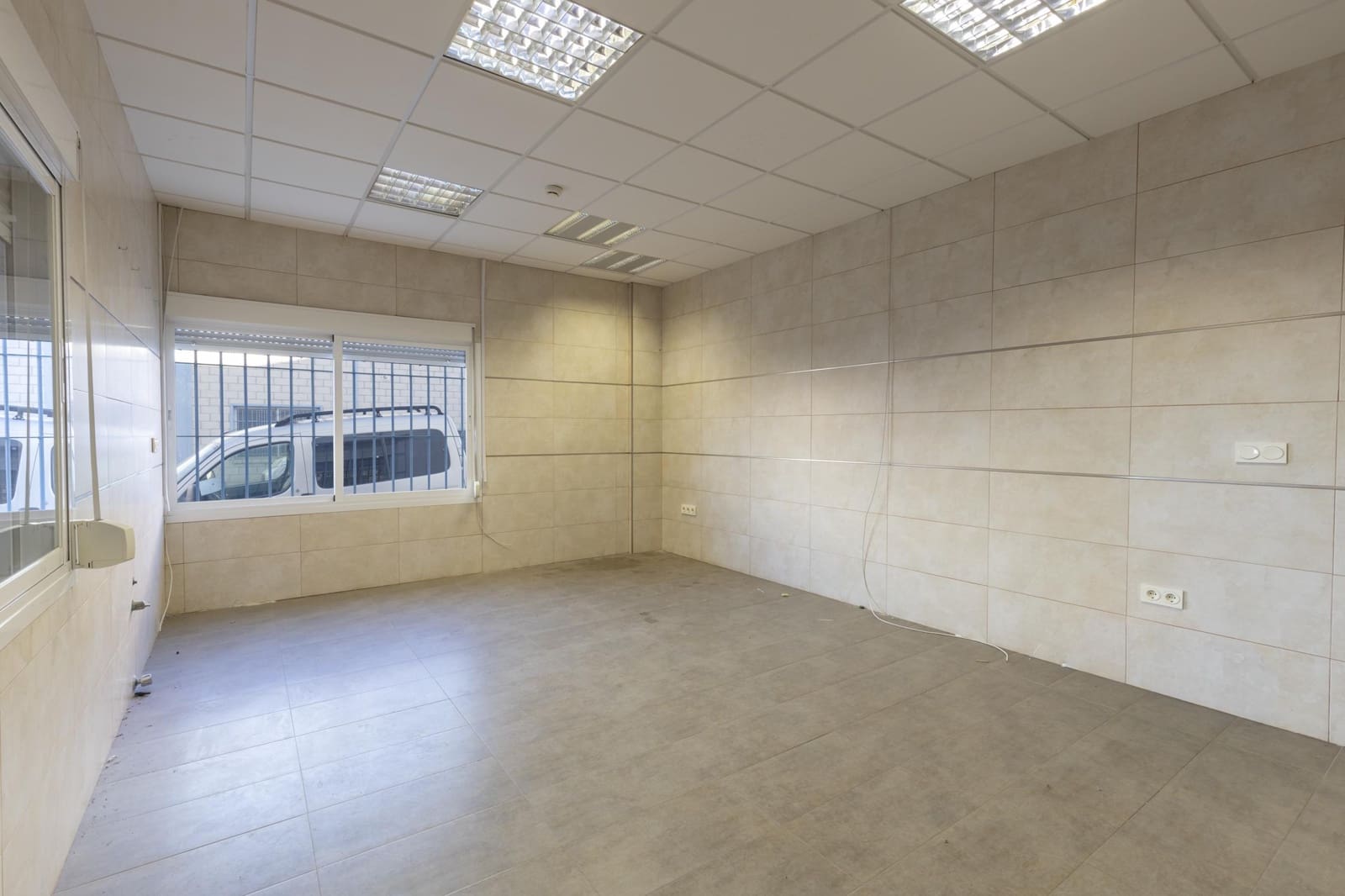 Biznes na sprzedaż w Durcal - 630 000 € (Ref: 9264370)