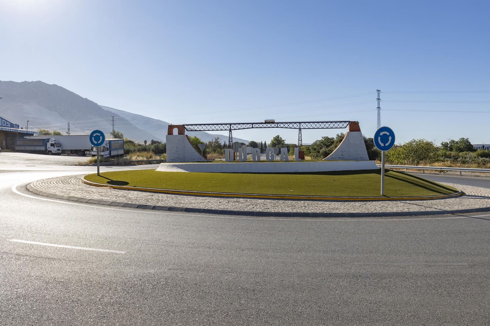 Biznes na sprzedaż w Durcal - 630 000 € (Ref: 9264370)