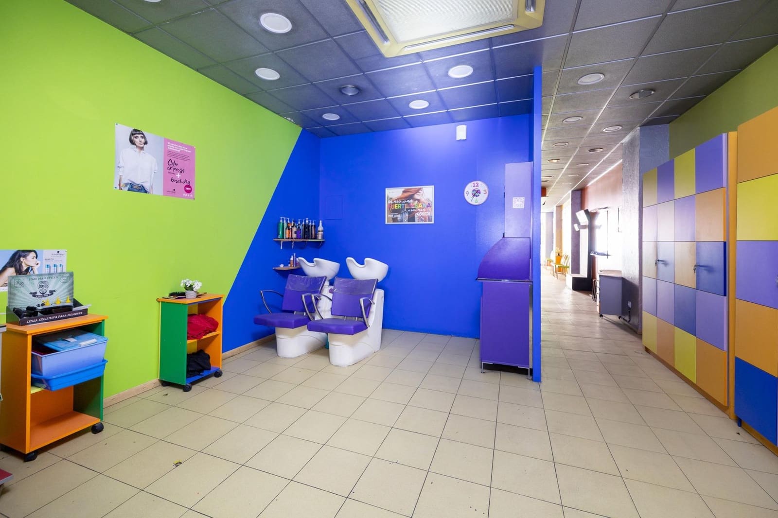 Erhverv til salg i Granada by - € 420.000 (Ref: 9269582)