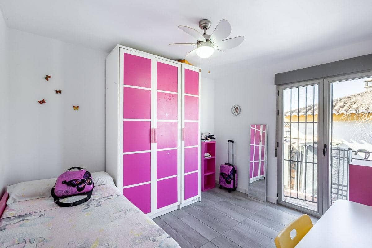 3 sypialnia Dom szeregowy na sprzedaż w Peligros - 200 000 € (Ref: 9269584)