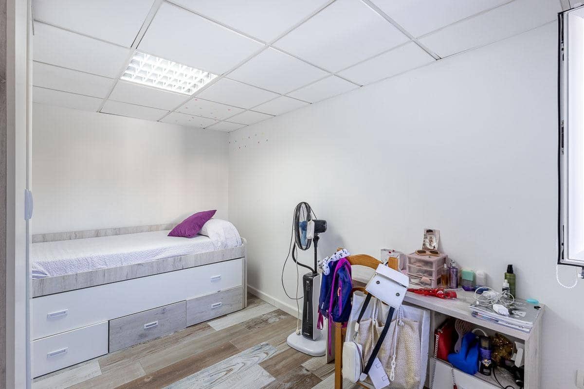 3 sypialnia Dom szeregowy na sprzedaż w Peligros - 200 000 € (Ref: 9269584)