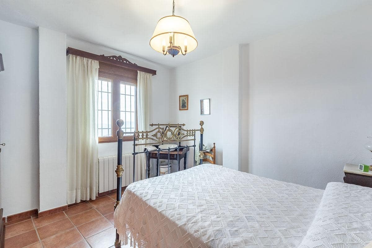 4 bedroom Finca/Country House for sale in Canar with garage - € 350,000 (Ref: 9269586)