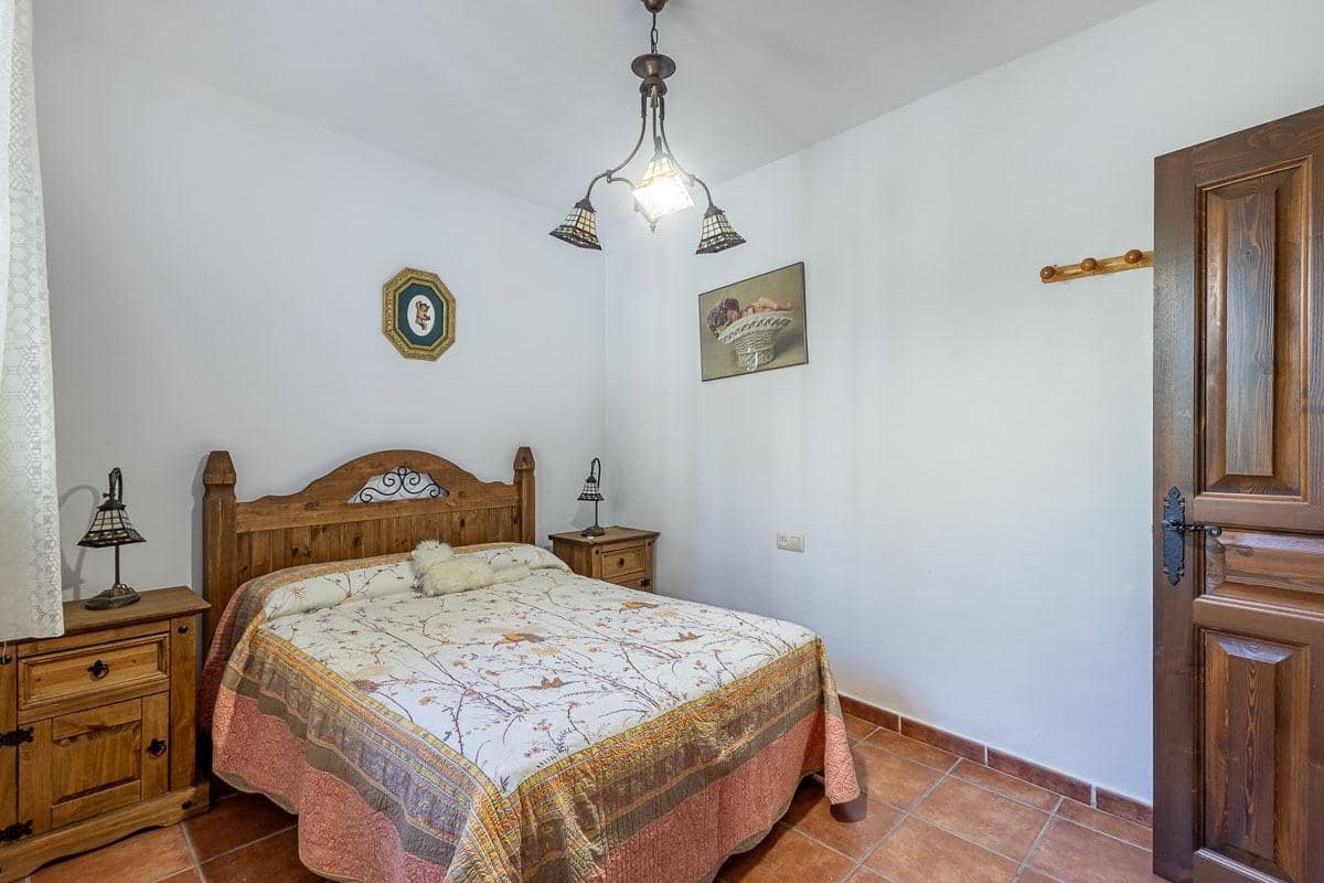 4 bedroom Finca/Country House for sale in Canar with garage - € 350,000 (Ref: 9269586)