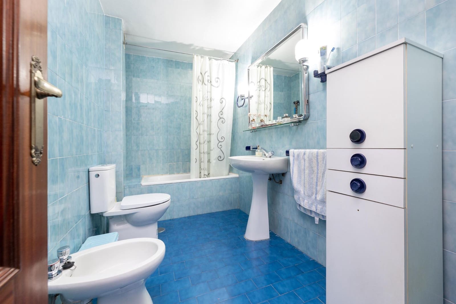 5 sovrum Lägenhet till salu i Granada stad med garage - 380 000 € (Ref: 9269587)