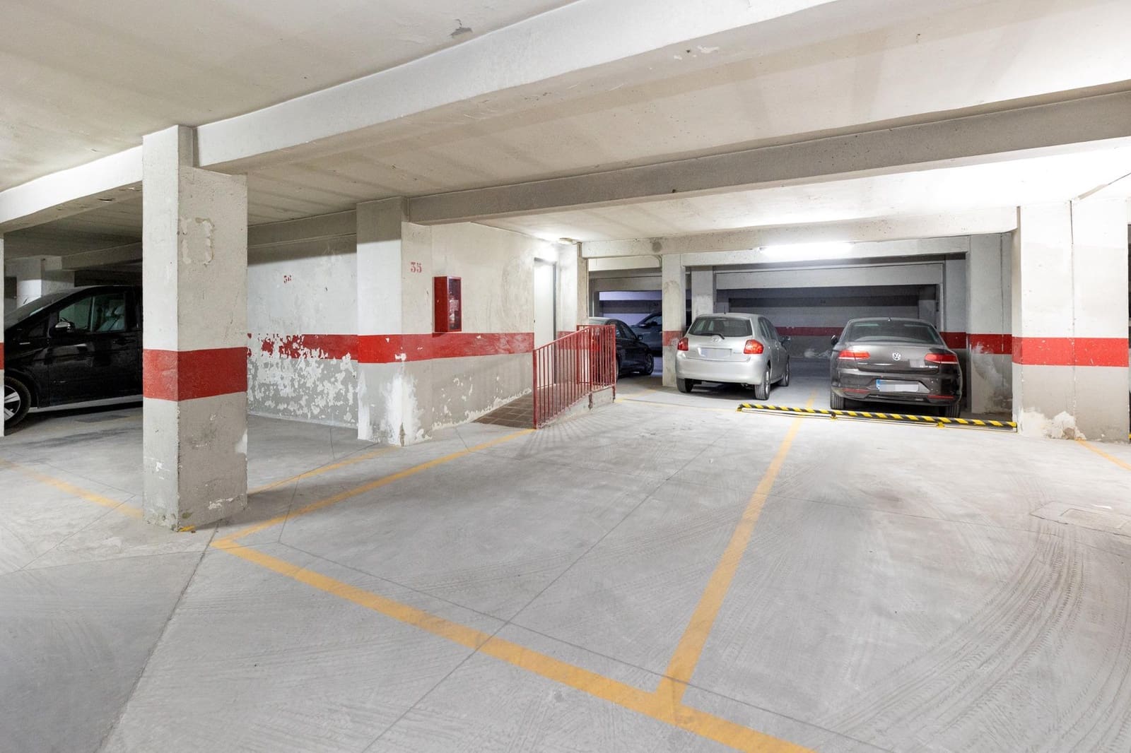 5 sovrum Lägenhet till salu i Granada stad med garage - 380 000 € (Ref: 9269587)