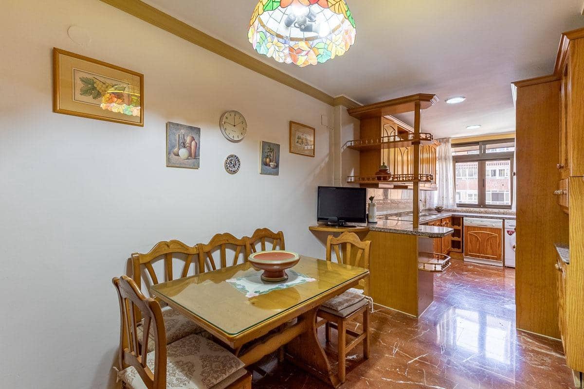 4 soverom Leilighet til salgs i Granada by med garasje - € 389 000 (Ref: 9269593)