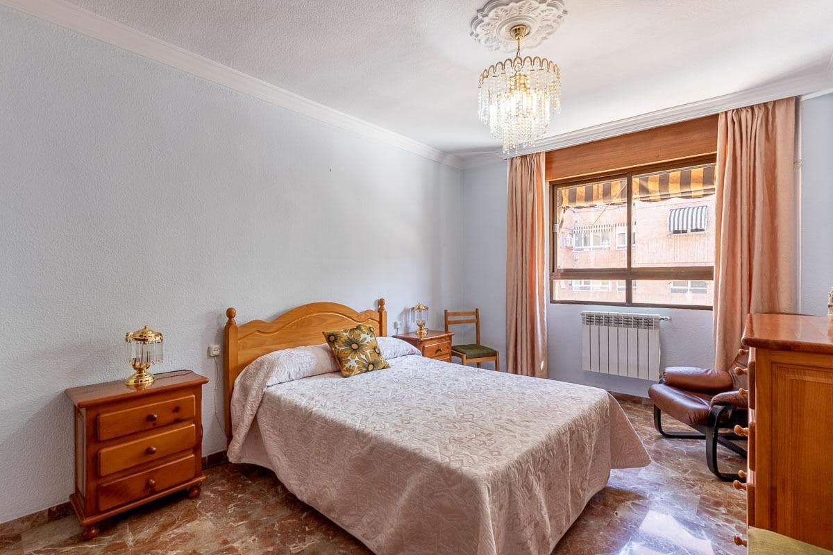 4 soverom Leilighet til salgs i Granada by med garasje - € 389 000 (Ref: 9269593)
