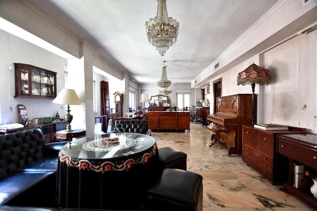 4 soveværelse Lejlighed til salg i Granada by - € 435.000 (Ref: 9269594)