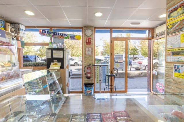 Erhverv til salg i Granada by - € 125.000 (Ref: 9269595)