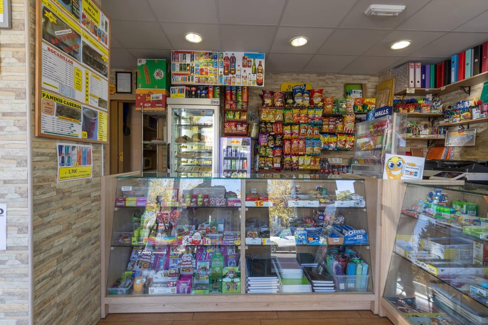 Commercieel te koop in Granada stad - € 125.000 (Ref: 9269595)