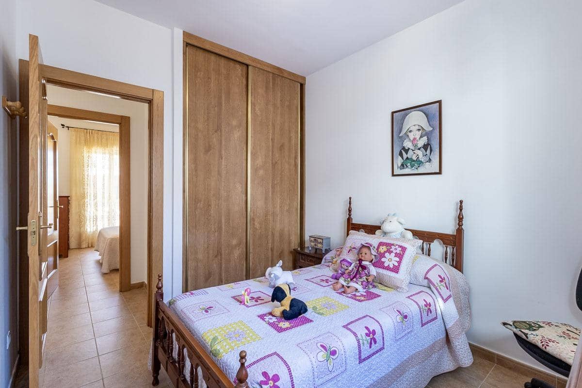 3 soverom Hus til salgs i Jatar med garasje - € 159 000 (Ref: 9269597)