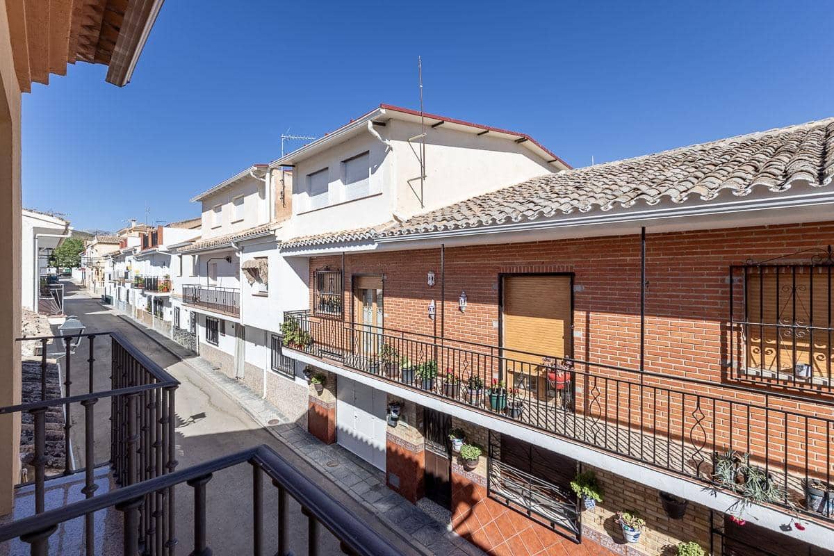 3 soverom Hus til salgs i Jatar med garasje - € 159 000 (Ref: 9269597)