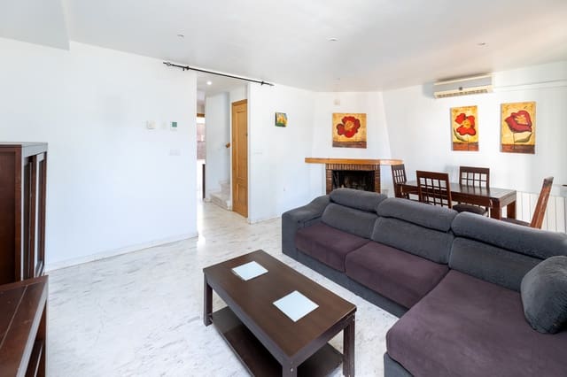 4 Zimmer Reihenhaus zu verkaufen in Atarfe mit Pool Garage - 265.000 € (Ref: 9272482)