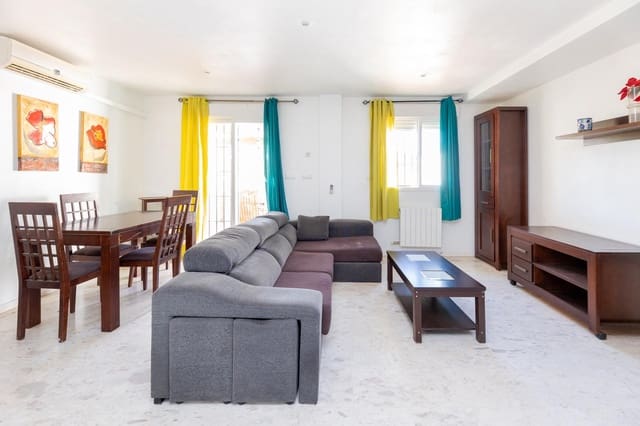 Adosado de 4 habitaciones en Atarfe en venta con piscina - 240.000 € (Ref: 9272482)