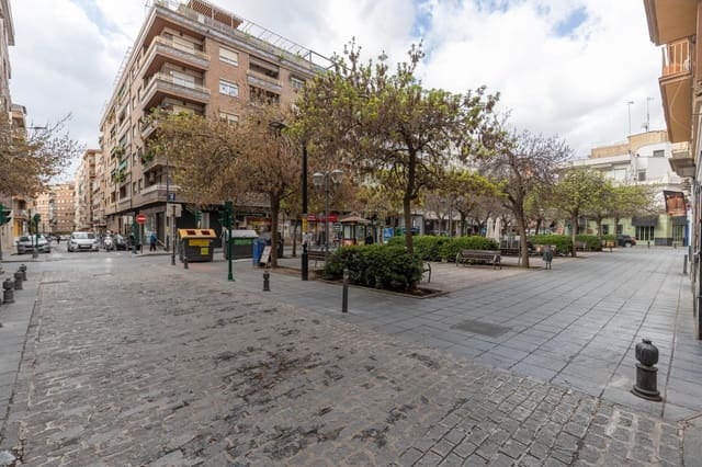 Garasje til salgs i Centro, Granada by - € 30 000 (Ref: 9272487)