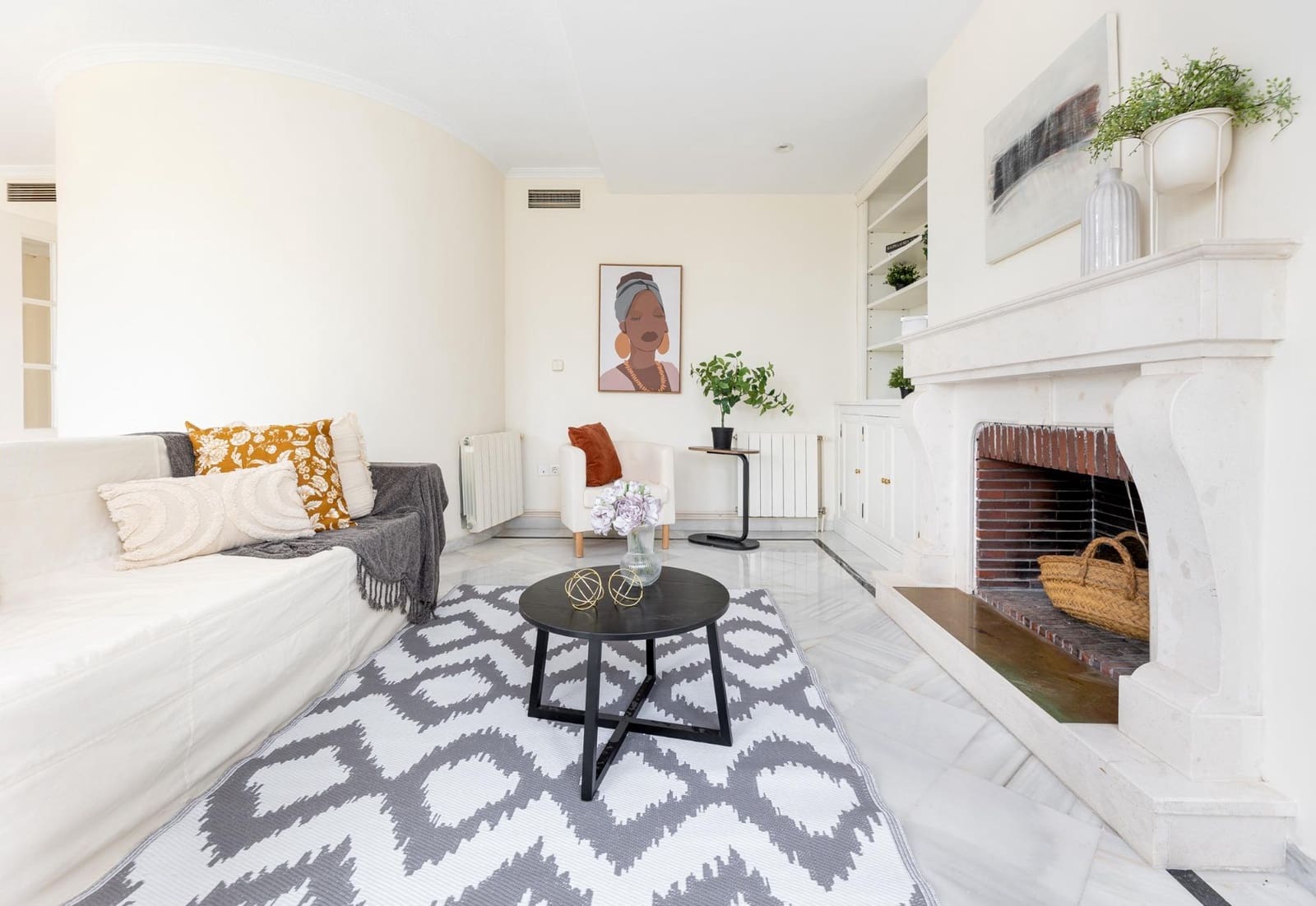 3 soveværelse Villa til salg i Granada by med swimmingpool garage - € 699.000 (Ref: 9272489)