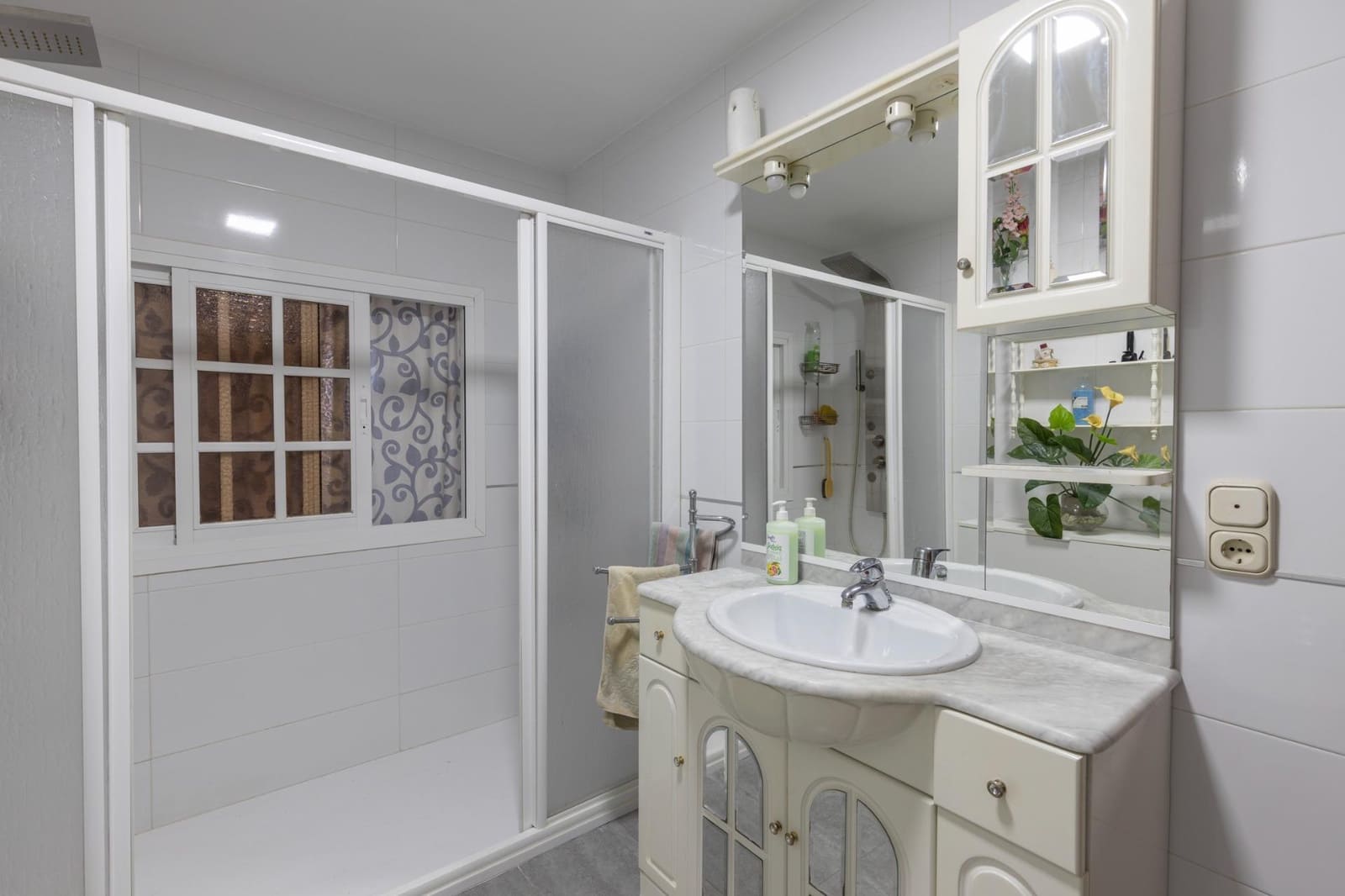 5 soveværelse Rækkehus til salg i Alcala la Real - € 330.000 (Ref: 9276532)