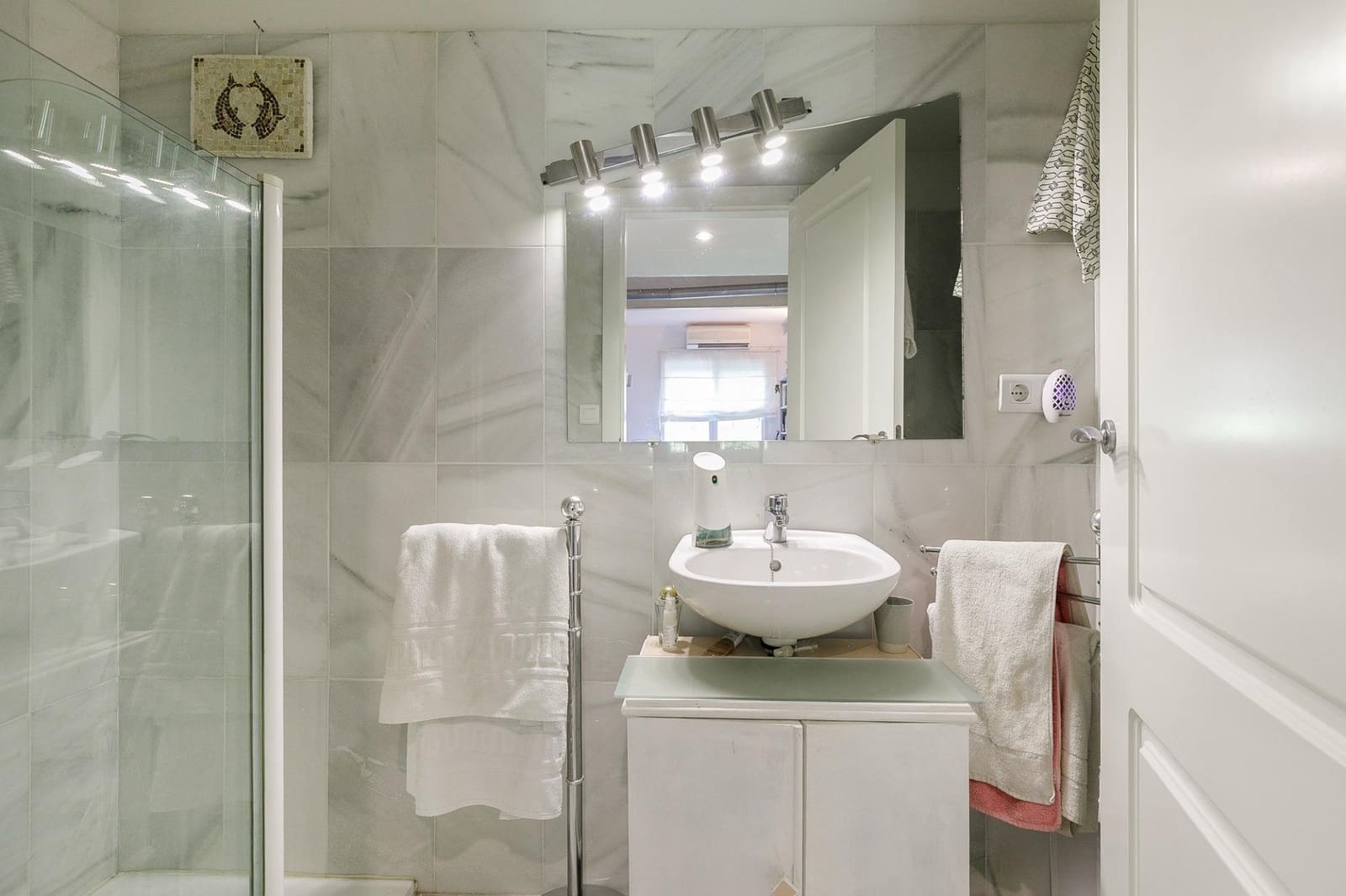 4 soverom Villa til salgs i Las Gabias med svømmebasseng garasje - € 439 000 (Ref: 9276534)