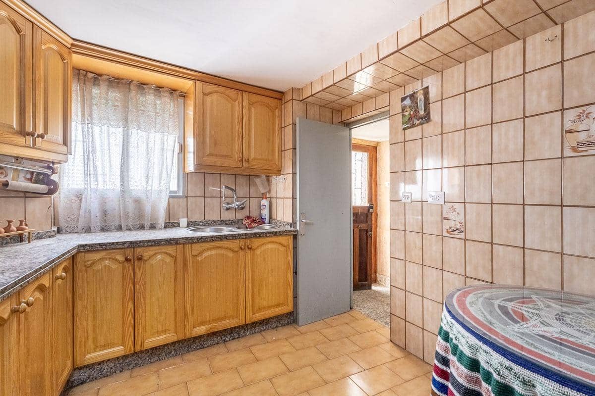 5 soveværelse Semi-Rækkehus til salg i Guejar Sierra - € 79.500 (Ref: 9285397)