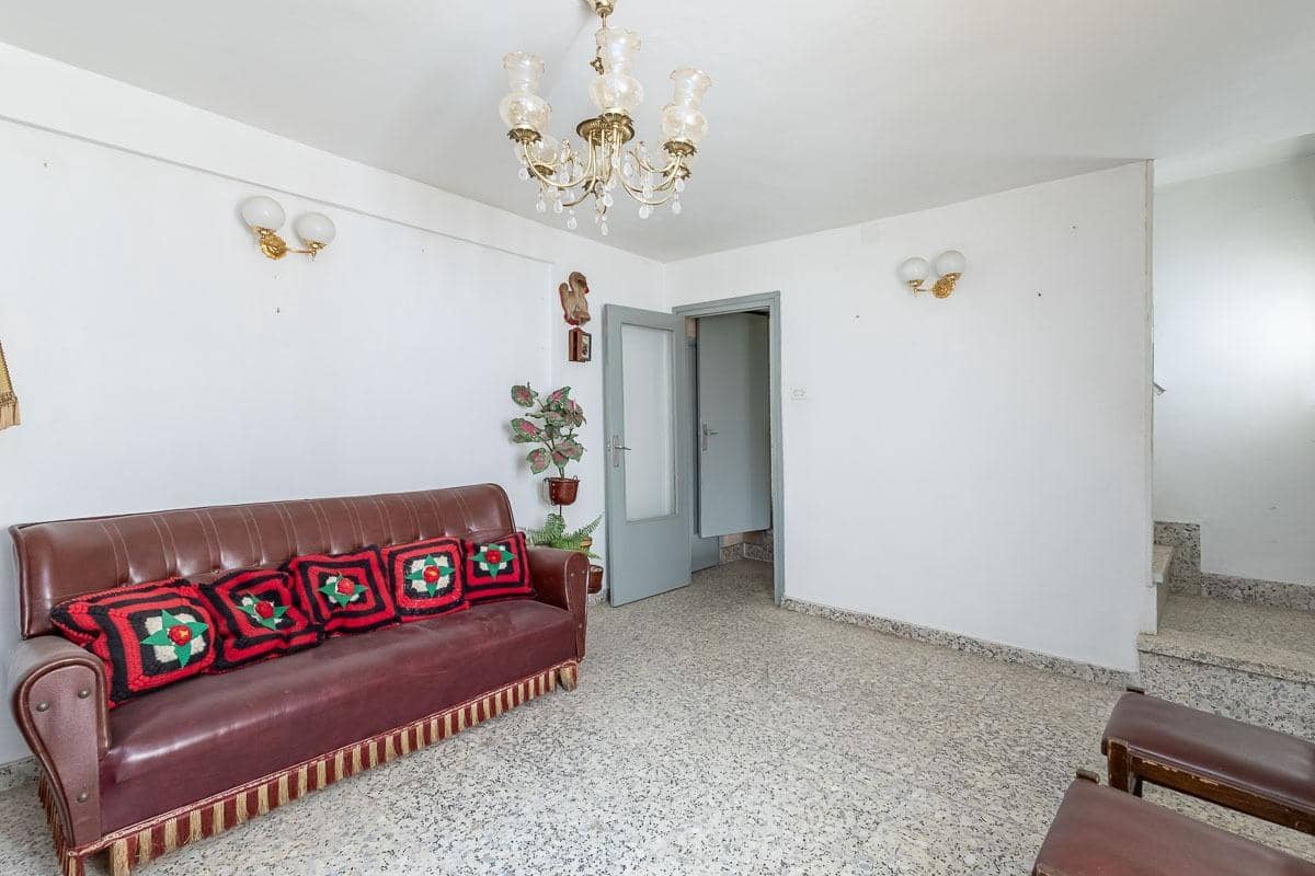 5 soveværelse Semi-Rækkehus til salg i Guejar Sierra - € 79.500 (Ref: 9285397)