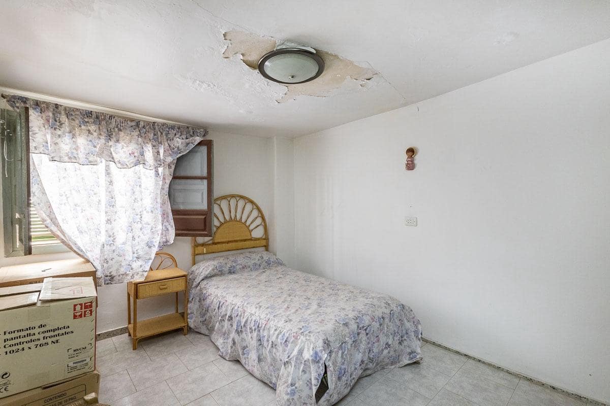 5 soveværelse Semi-Rækkehus til salg i Guejar Sierra - € 79.500 (Ref: 9285397)