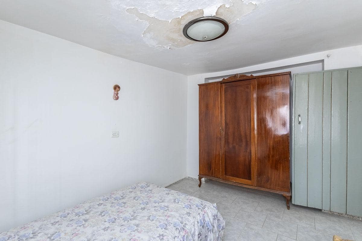 5 soveværelse Semi-Rækkehus til salg i Guejar Sierra - € 79.500 (Ref: 9285397)