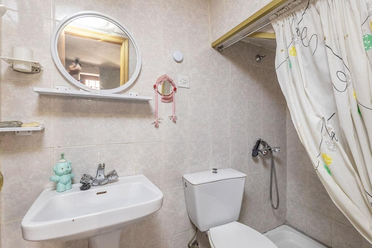 5 soveværelse Semi-Rækkehus til salg i Guejar Sierra - € 79.500 (Ref: 9285397)