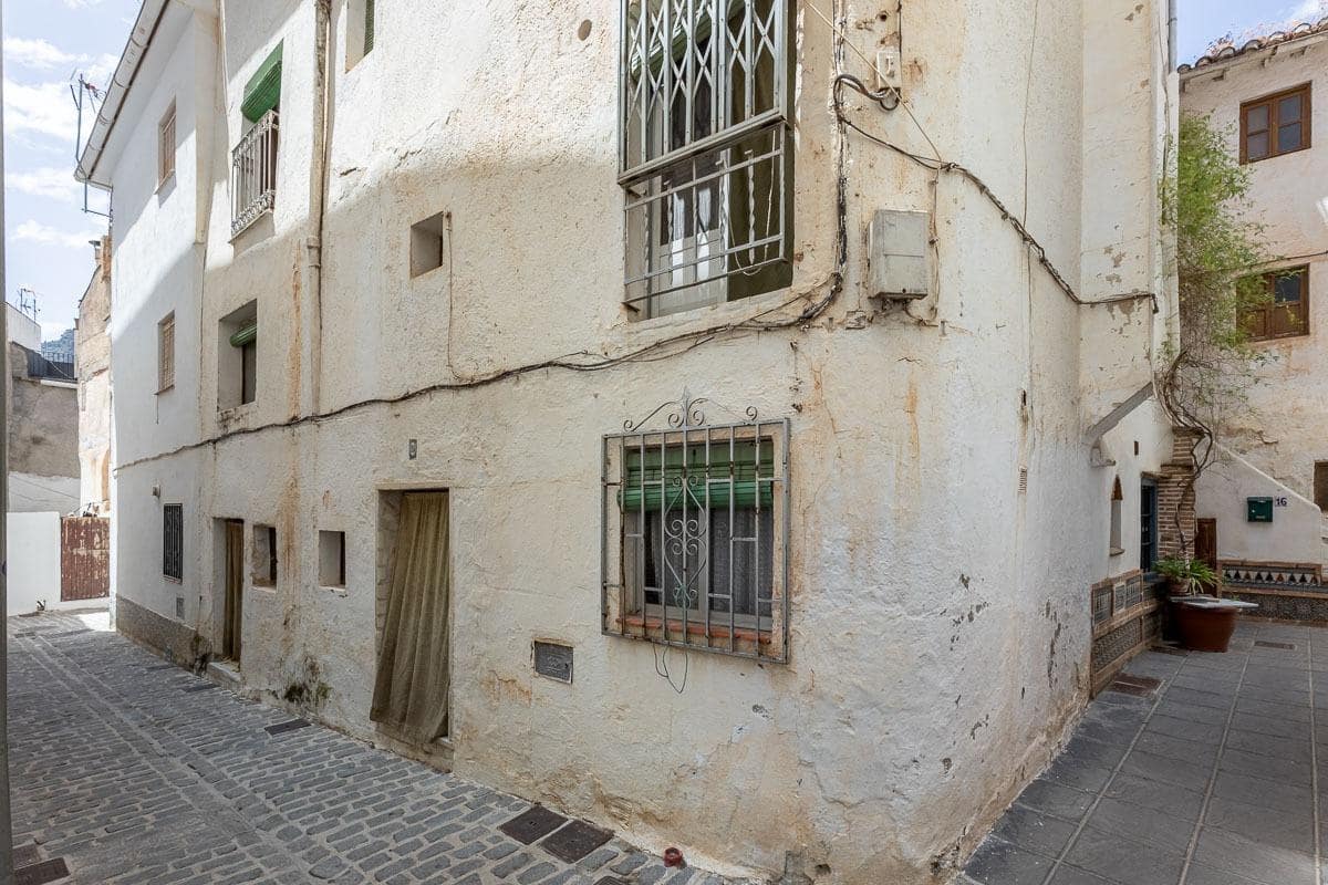 5 soveværelse Semi-Rækkehus til salg i Guejar Sierra - € 79.500 (Ref: 9285397)