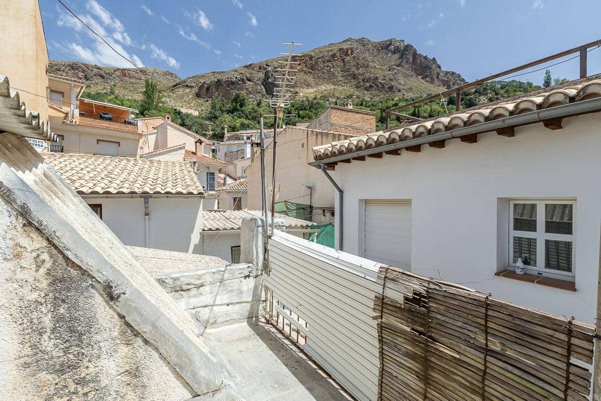 5 soveværelse Semi-Rækkehus til salg i Guejar Sierra - € 79.500 (Ref: 9285397)