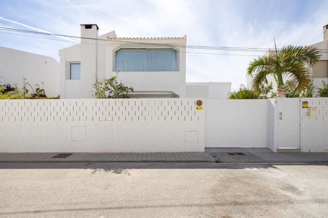 4 soveværelse Villa til salg i Calahonda, Motril - € 585.000 (Ref: 9285400)