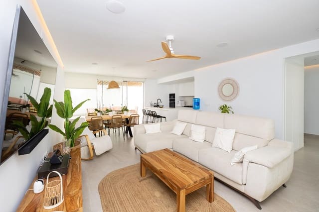 4 soveværelse Villa til salg i Calahonda, Motril - € 585.000 (Ref: 9285400)