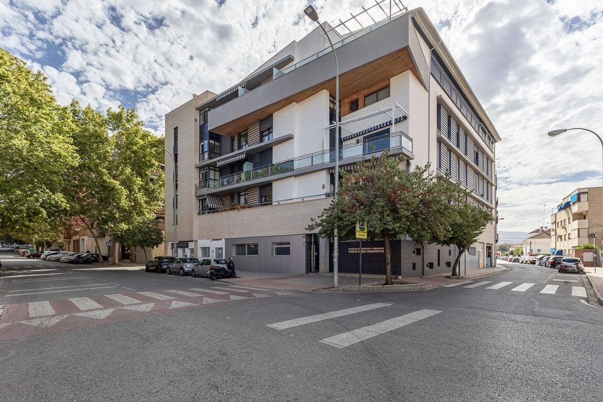 Commercieel te koop in Granada stad - € 495.000 (Ref: 9285403)