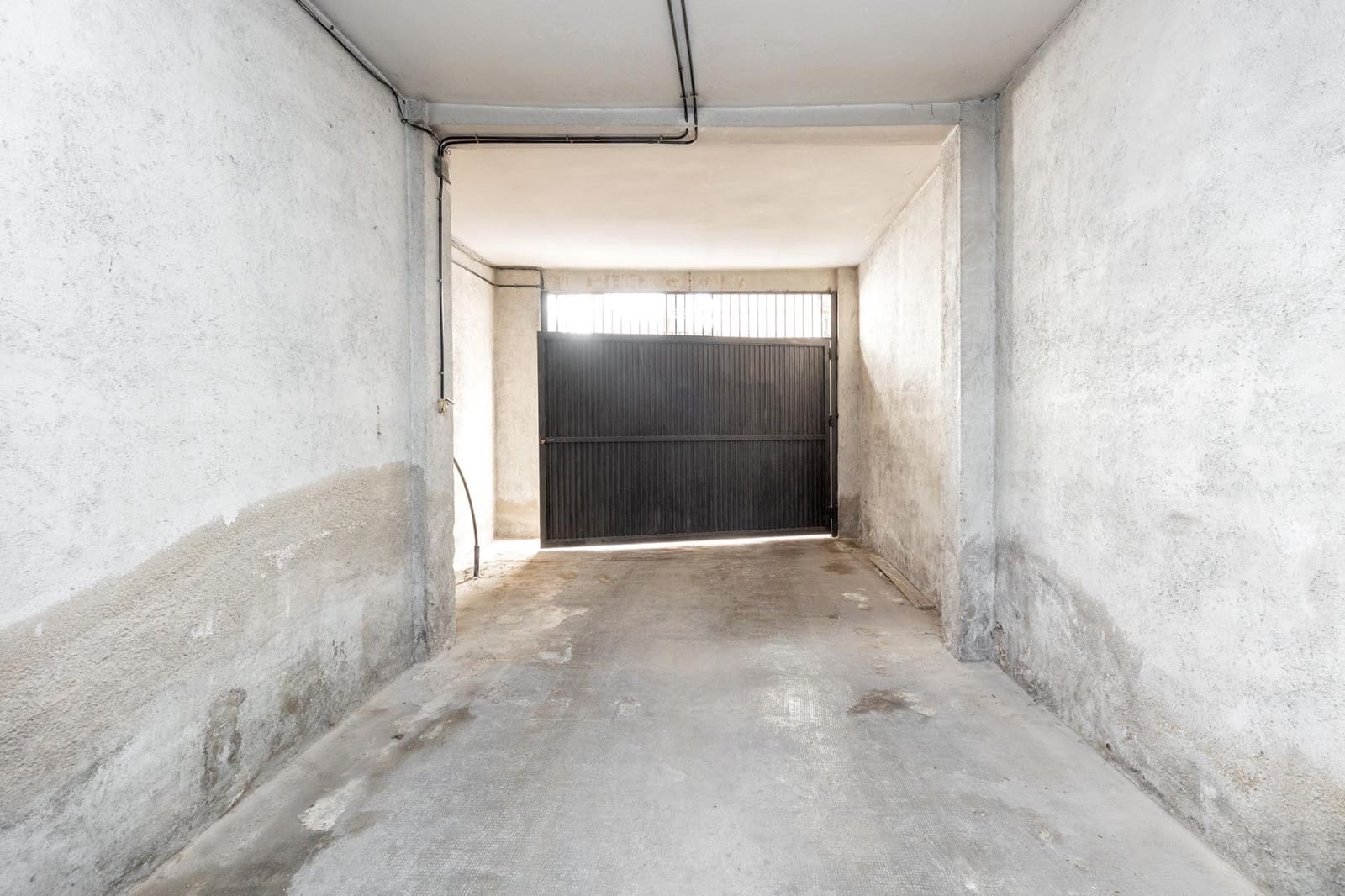 Garage til salg i Granada by - € 40.000 (Ref: 9285408)