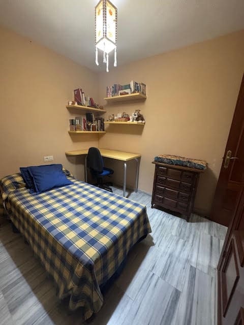 3 slaapkamer Appartement te huur in Granada stad met zwembad - € 900 (Ref: 9287715)