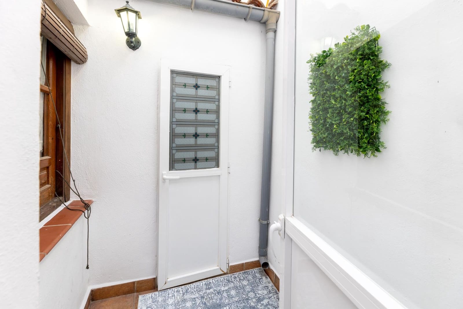 2 bedroom Terraced Villa for rent in Granada city - € 990 (Ref: 9291474)