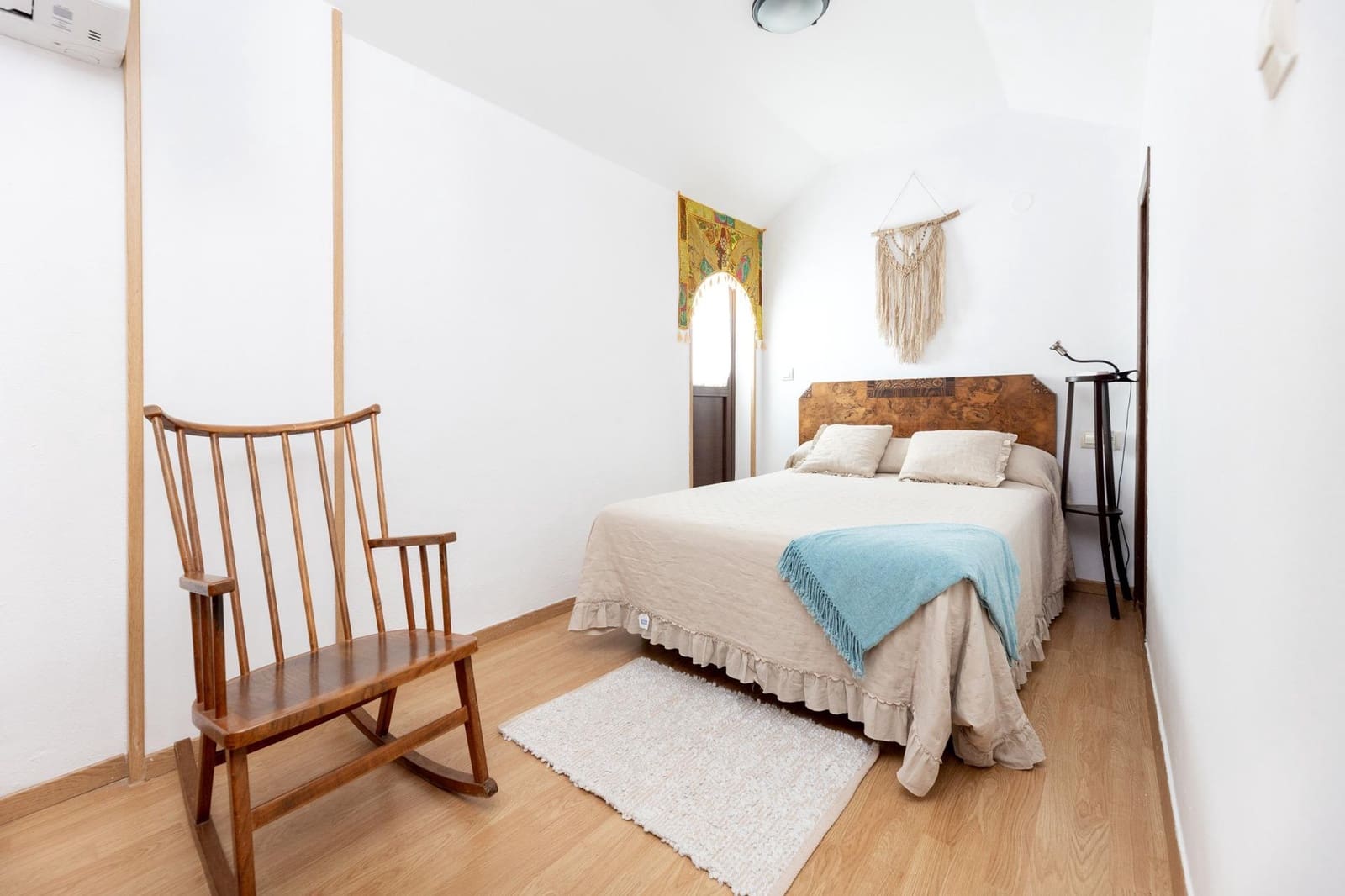 2 bedroom Terraced Villa for rent in Granada city - € 990 (Ref: 9291474)