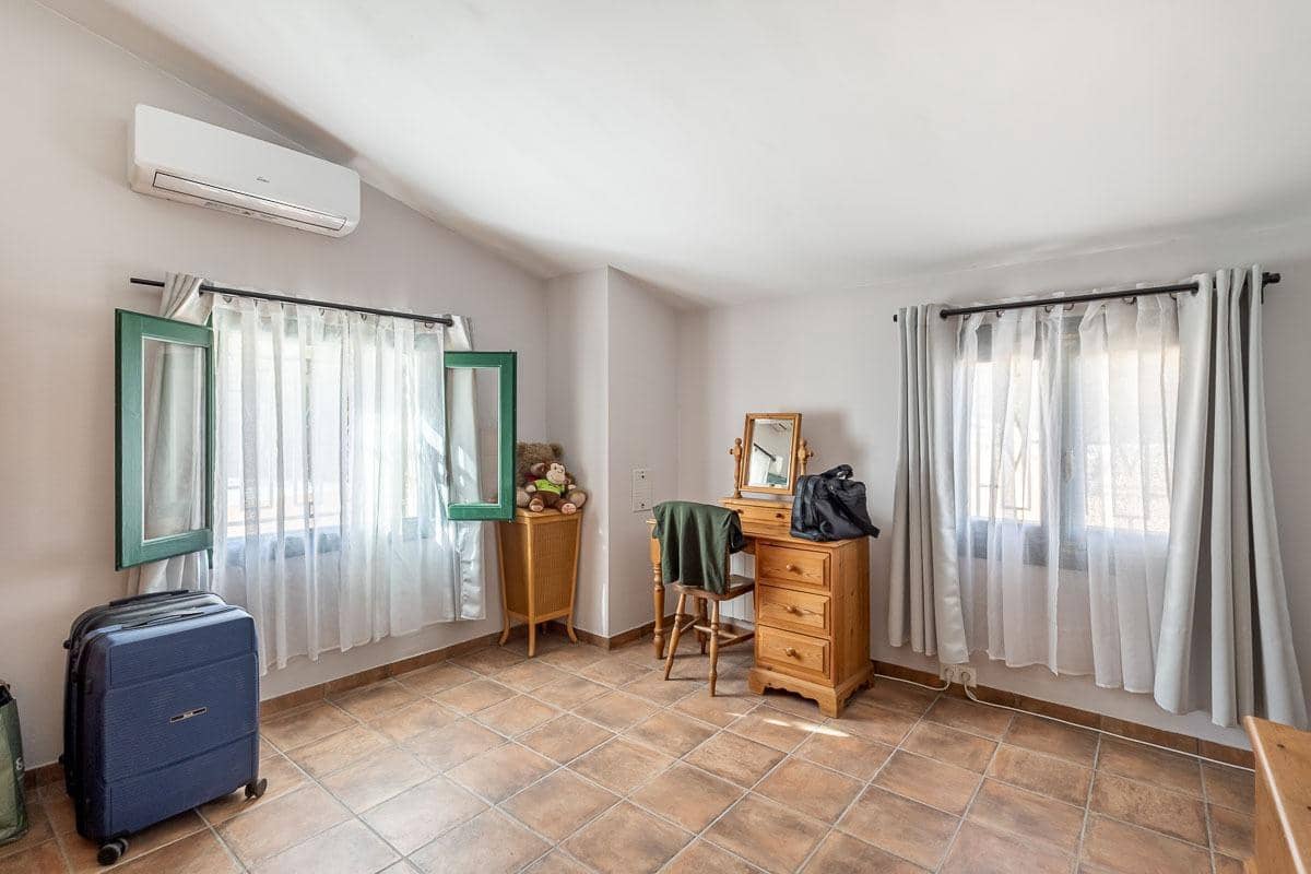 4 soveværelse Byhus til salg i Arenas del Rey med garage - € 155.000 (Ref: 9291478)