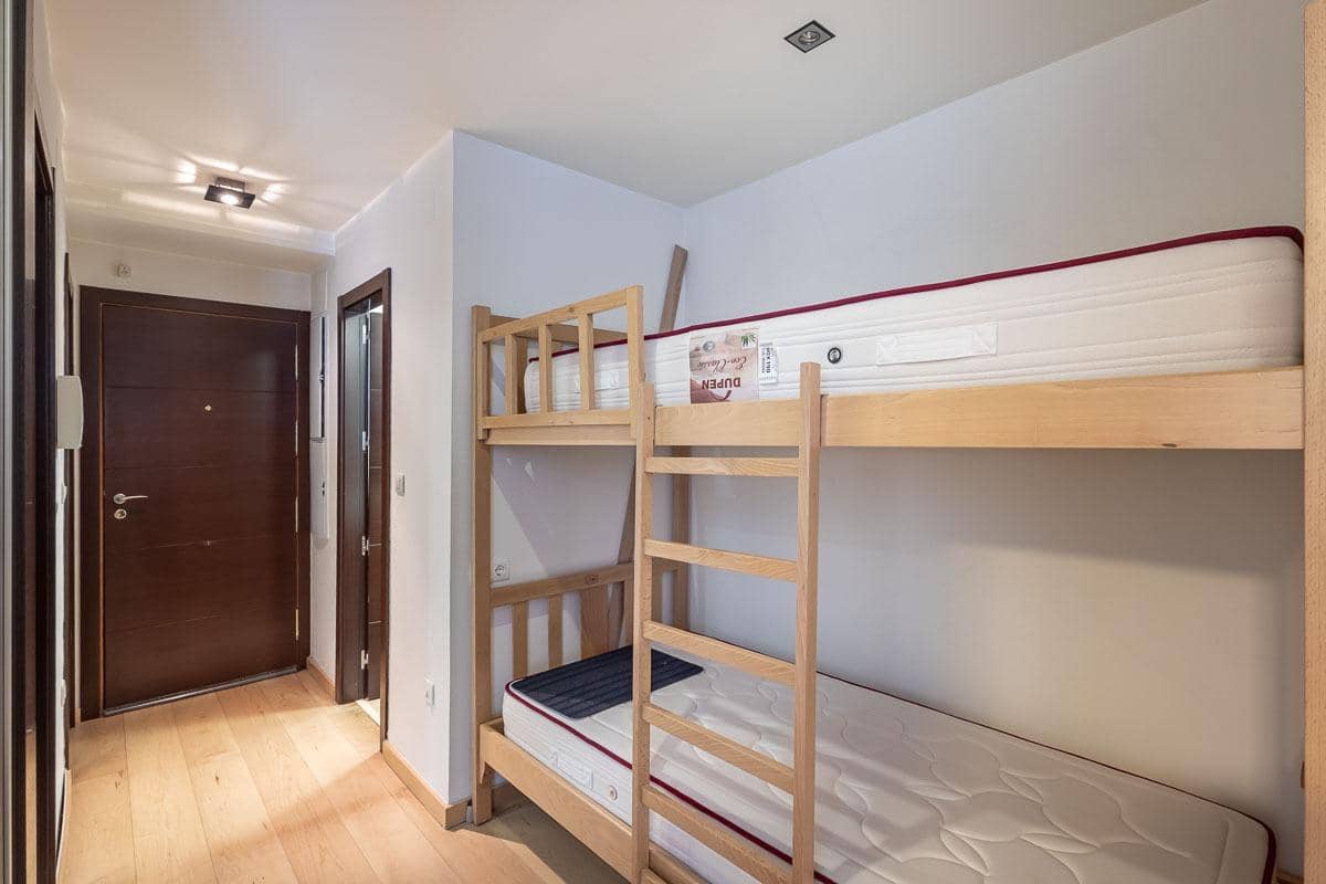 Piso de 2 habitaciones en Sierra Nevada en venta - 240.000 € (Ref: 9296786)