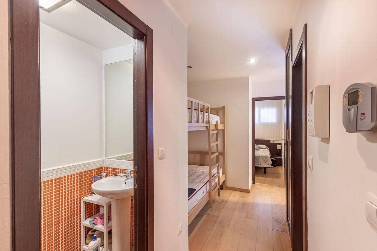 Piso de 2 habitaciones en Sierra Nevada en venta - 240.000 € (Ref: 9296786)