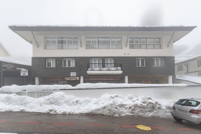 Piso de 2 habitaciones en Sierra Nevada, Monachil en venta - 240.000 € (Ref: 9296786)