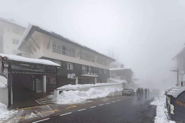 Piso de 2 habitaciones en Sierra Nevada, Monachil en venta - 240.000 € (Ref: 9296786)