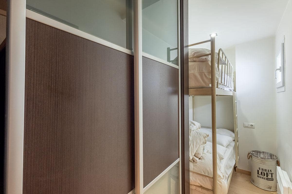 Piso de 2 habitaciones en Sierra Nevada en venta - 240.000 € (Ref: 9296786)