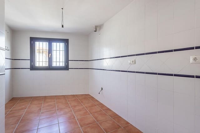 2 Zimmer Wohnung zu verkaufen in La Zubia mit Garage - 155.000 € (Ref: 9296787)