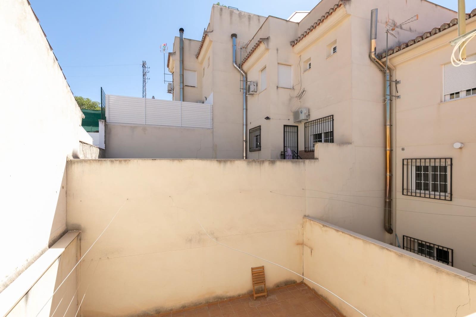 3 soveværelse Rækkehus til salg i Guevejar med garage - € 165.000 (Ref: 9300970)